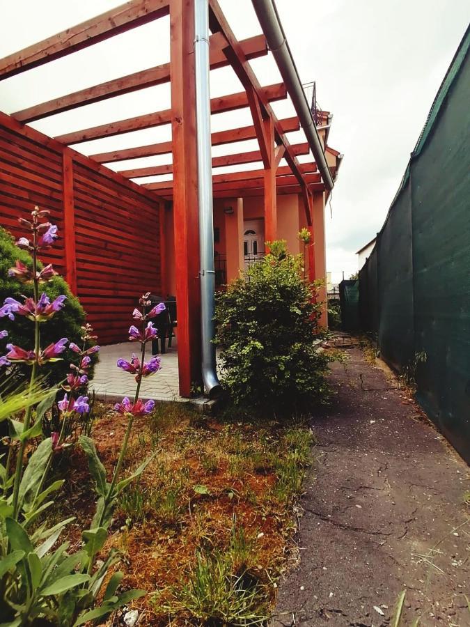 Apartmány pri Auparku Piest'any Esterno foto