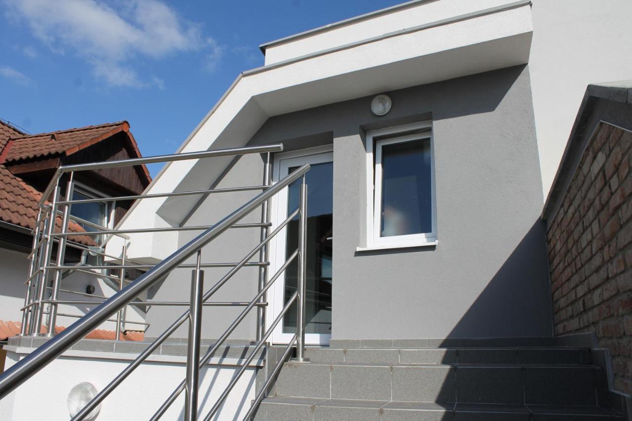 Apartmány pri Auparku Piest'any Esterno foto